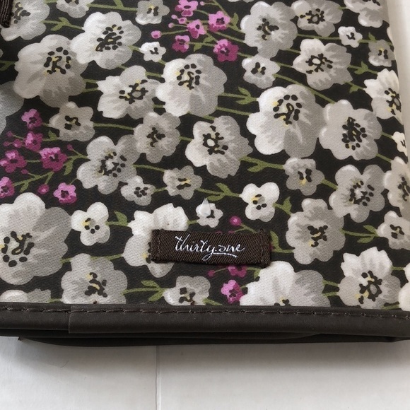 Thirty One organizing pocket book with tie back in flowered background - Picture 8 of 8